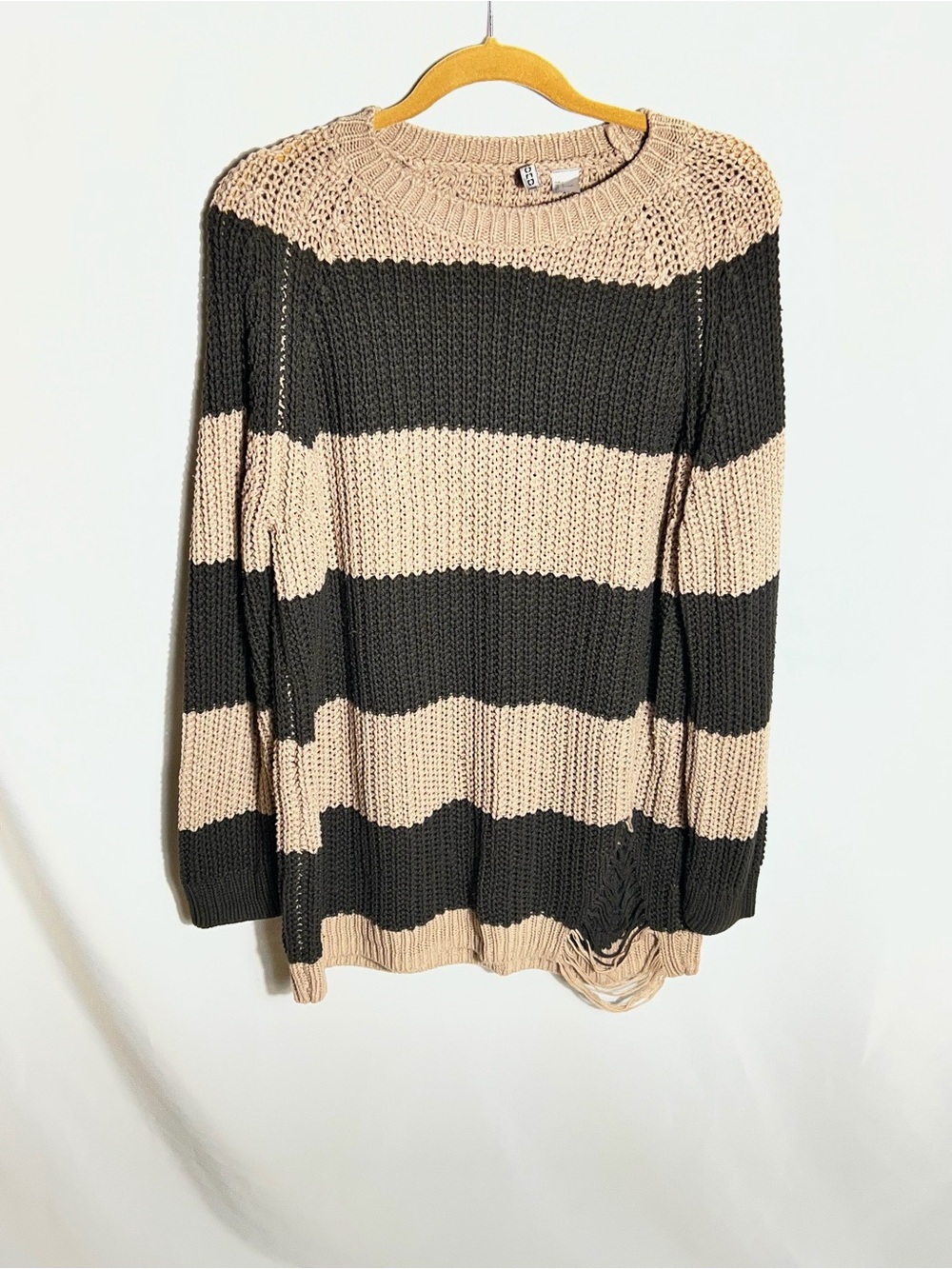 H&M Divided Striped Chunky Knit Sweater Distressed Hem Beige Black L